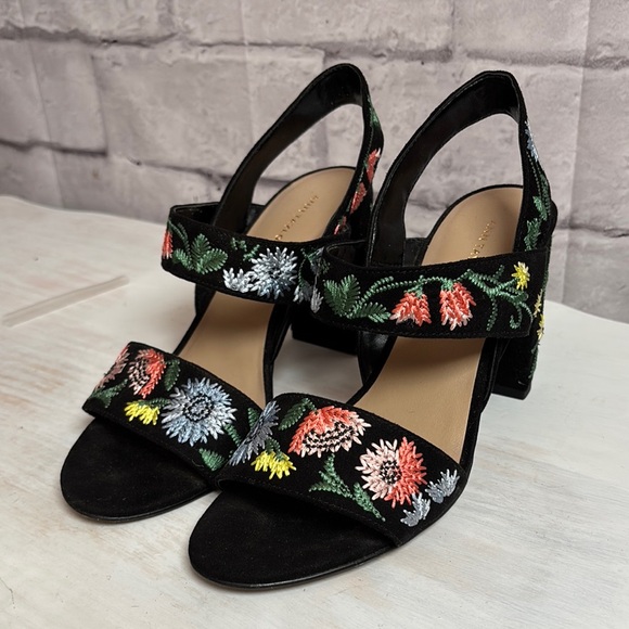 Ann Taylor Black Floral Embroidered Sandals - Picture 2 of 8